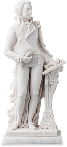 Entdecken Sie unsere erhabene Standfigur von Mozart aus Alabaster! Diese 27 cm große Figur würdigt den legendären österreichischen Komponisten Wolfgang Amadeus Mozart, dessen Musik die Welt bis heute begeistert. Die exquisite Figur ist aus hochwertigem Alabaster gefertigt und ruht auf einem eleganten Marmorsockel, der zeitlose Eleganz verleiht. Ideal für Musikliebhaber und Sammler. Bestellen Sie jetzt und bringen Sie die majestätische Präsenz von Mozart in Ihr Zuhause oder Büro!