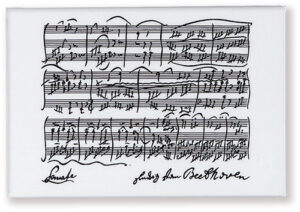 Entdecken Sie die zeitlose Schönheit unseres weißen Magneten mit dem schwarzen Aufdruck eines Musikstücks von Ludwig van Beethoven sowie seiner Signatur. Mit Maßen von 5,3x7 cm ist dieser Magnet nicht nur ein dekoratives Accessoire, sondern auch eine Hommage an das musikalische Erbe des berühmten Komponisten.Das klassische Design des schwarzen Musikstücks auf weißem Hintergrund strahlt Eleganz aus und verleiht jedem Raum eine künstlerische Note. Die charakteristische Signatur von Ludwig van Beethoven fügt dem Magnet eine persönliche Note hinzu und macht ihn zu einem begehrten Sammlerstück für Liebhaber klassischer Musik.Hergestellt aus hochwertigen Materialien, bietet dieser Magnet nicht nur eine ästhetisch ansprechende Dekoration, sondern auch eine starke Haftung auf metallischen Oberflächen. Verwenden Sie ihn, um Fotos, Notizen, Postkarten und mehr sicher zu befestigen und Ihren Raum organisiert zu halten.Seine kompakte Größe macht ihn ideal für den Einsatz zu Hause, im Büro oder in Musikzimmern. Egal, ob als Geschenk für einen Musikliebhaber oder als elegante Ergänzung Ihrer eigenen Sammlung, dieser Magnet wird sicherlich Bewunderung hervorrufen und die zeitlose Musik von Ludwig van Beethoven in Ihren Alltag integrieren.