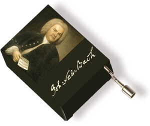 Unsere Musikbox mit dem Porträt von Bach auf schwarzem Hintergrund ist ein elegantes Stück für Liebhaber klassischer Musik. Die zarte Melodie von Bachs "Air" verleiht diesem Gerät eine zeitlose Eleganz.Das beeindruckende Porträt von Bach auf dem schwarzen Hintergrund verleiht der Musikbox eine ansprechende Ästhetik und macht sie zu einem Blickfang in jedem Raum. Die hochwertige Verarbeitung und die präzise Klangwiedergabe machen diese Box zu einem unverzichtbaren Accessoire für Musikliebhaber.Mit ihrem schlanken Design und der beruhigenden Melodie ist diese Musikbox perfekt für jeden Anlass geeignet, sei es zum Entspannen zu Hause oder zum Genießen von Musik unterwegs. Bringen Sie mit unserer Musikbox mit Bach-Porträt und der Melodie von "Air" eine harmonische Atmosphäre in Ihr Zuhause und erleben Sie die zeitlose Schönheit der klassischen Musik.