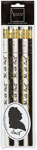 Entdecken Sie unser exquisites Bleistiftset, das Ihre kreative Seite zum Ausdruck bringt! Dieses Set enthält insgesamt 6 Bleistifte, jeder mit einem praktischen Radiergummi für eine mühelose Korrektur Ihrer Ideen. Die Hälfte des Sets besteht aus 3 Bleistiften mit HB-Härte, elegant in Schwarz gehalten und verziert mit Noten und Signatur von Johann Sebastian Bach. Diese verleihen Ihren Schreibwaren einen Hauch von Raffinesse und Eleganz. Die andere Hälfte des Sets präsentiert 3 Bleistifte mit HB-Härte, strahlend in Weiß, und verziert mit schwarzen Noten und Signatur. Dieser klassische Kontrast verleiht Ihren kreativen Arbeiten eine besondere Ästhetik und fügt einen Hauch von Finesse hinzu. Egal, ob Sie ein aufstrebender Künstler, ein Musikliebhaber oder ein Schreibliebhaber sind, dieses Bleistiftset wird Ihre Kreativität beflügeln und Ihre Ideen zum Leben erwecken. Bestellen Sie noch heute und erleben Sie die inspirierende Fusion von Eleganz und Funktionalität in jedem Strich!